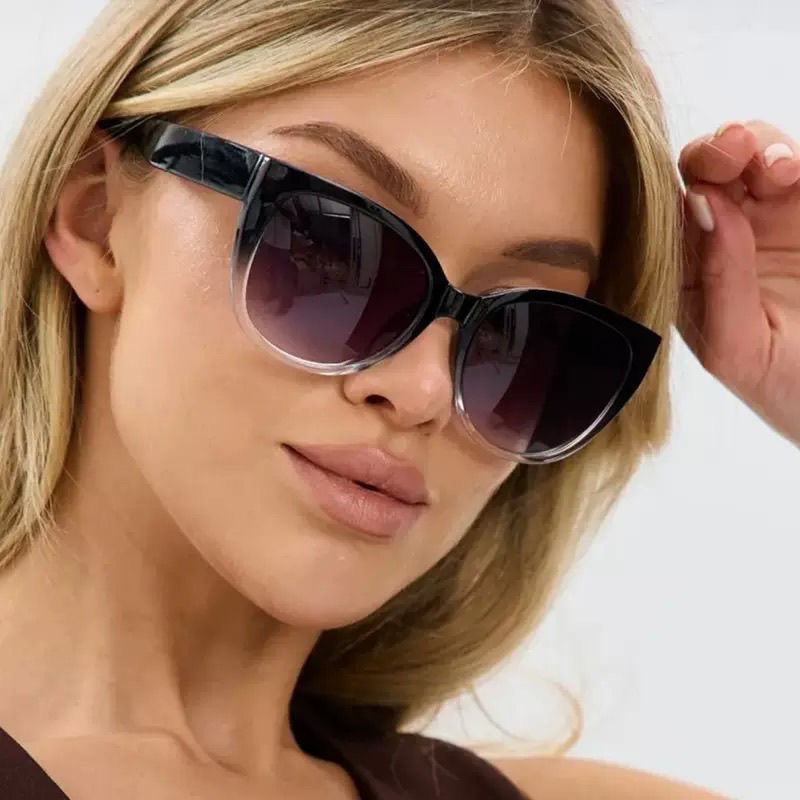 Street Fashion Photoshoot - Gafas de Sol Jingwei Cat's Eye,