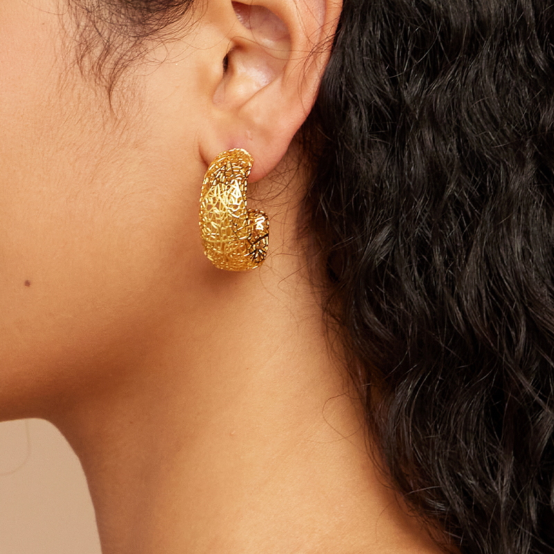 Pendientes IVOG con forma de C - Street Fashion Websites reseña y precio