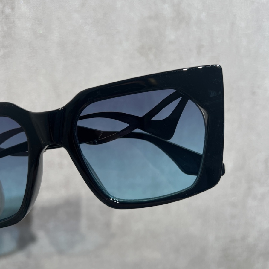 Gafas de Sol Unisex, Montura C - Street Fashion Photoshoot reseña y precio