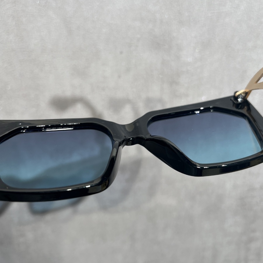 Gafas de Sol Unisex, Montura C - Street Fashion Photoshoot reseña y precio